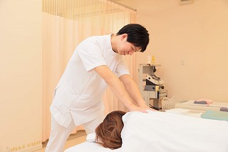 当院の寝違え改善施術とは？
