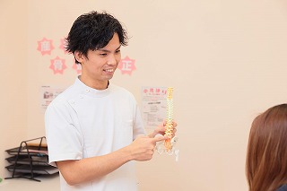 外反母趾・内反小趾で悩む交野市の方の不安
